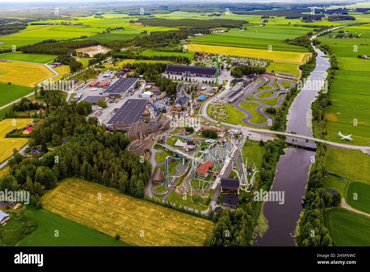 Ververgnügungspark in Finnland aus der Luft | Abenteuerpark in Finnland von oben Stockfoto