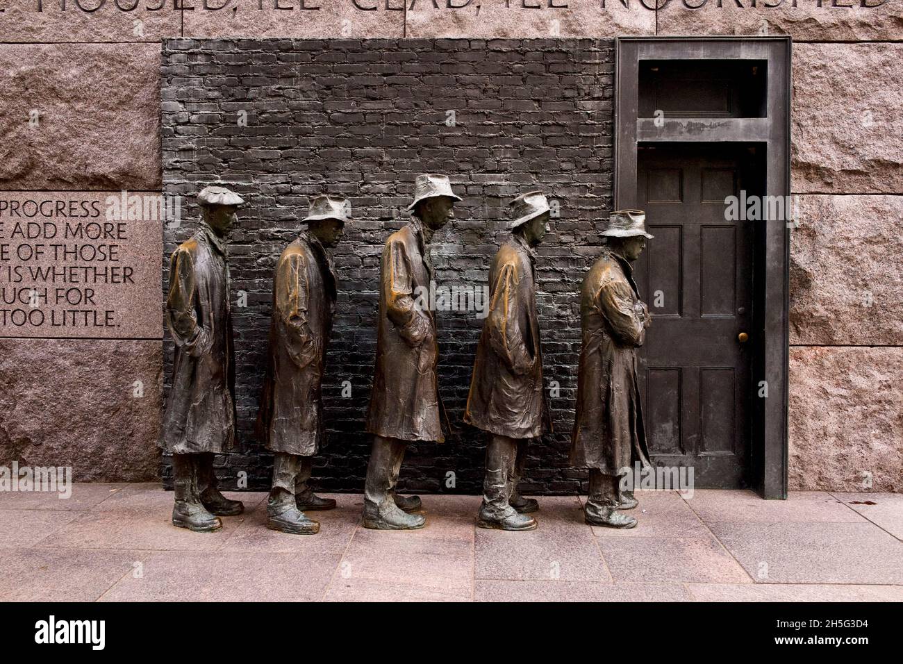 Skulptur von George Segal, die Männer in einer Brotlinie während der großen Depression am FDR Memorial in Washington DC in der National Mall zeigt Stockfoto