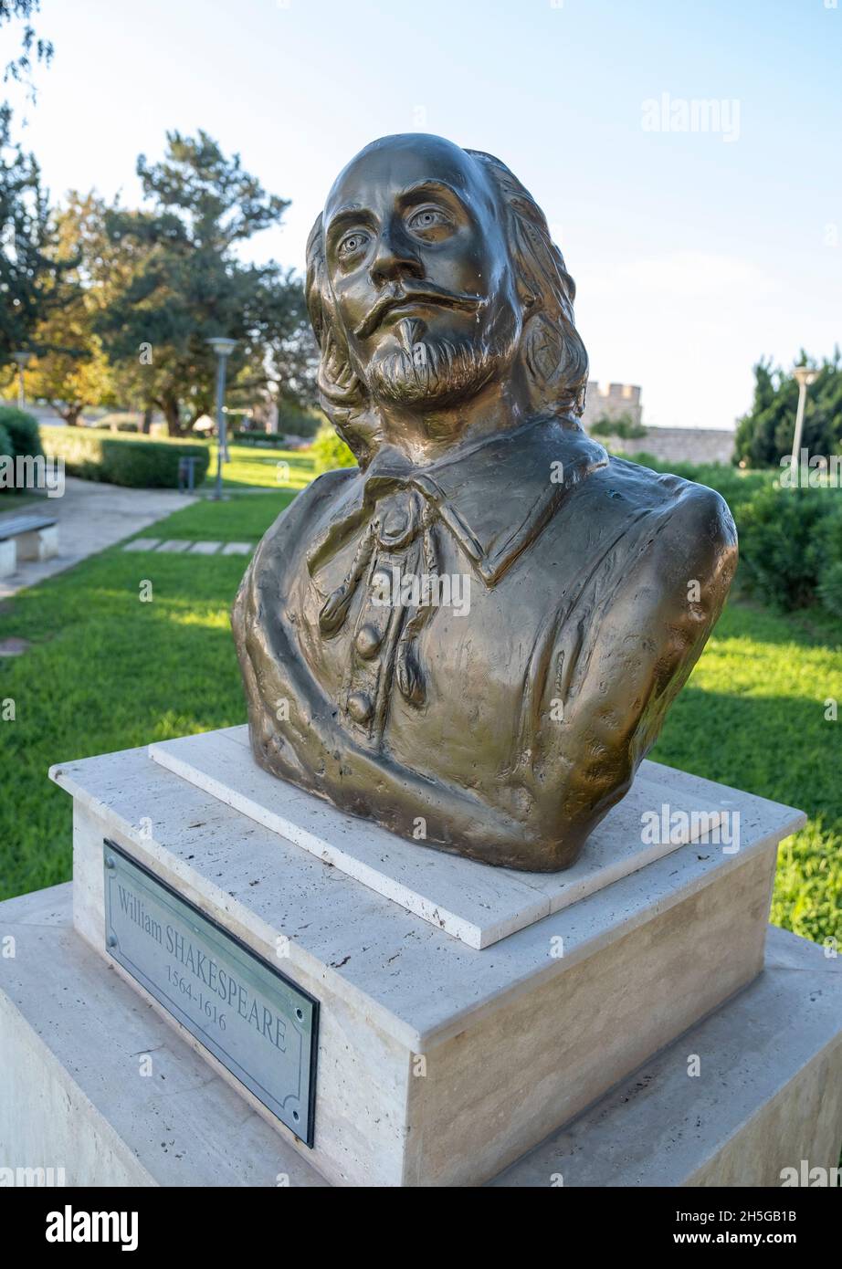 Büste von William Shakespeare in der Nähe des Othello's Tower, Famagusta, Nordzypern. Stockfoto