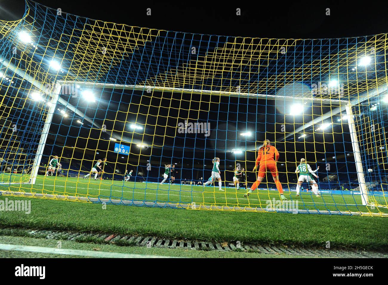 KHARKIV, UKRAINE - 9. NOVEMBER 2021: Das Spiel Women Champions League WFC Kharkiv gegen WFC Breidablik Stockfoto