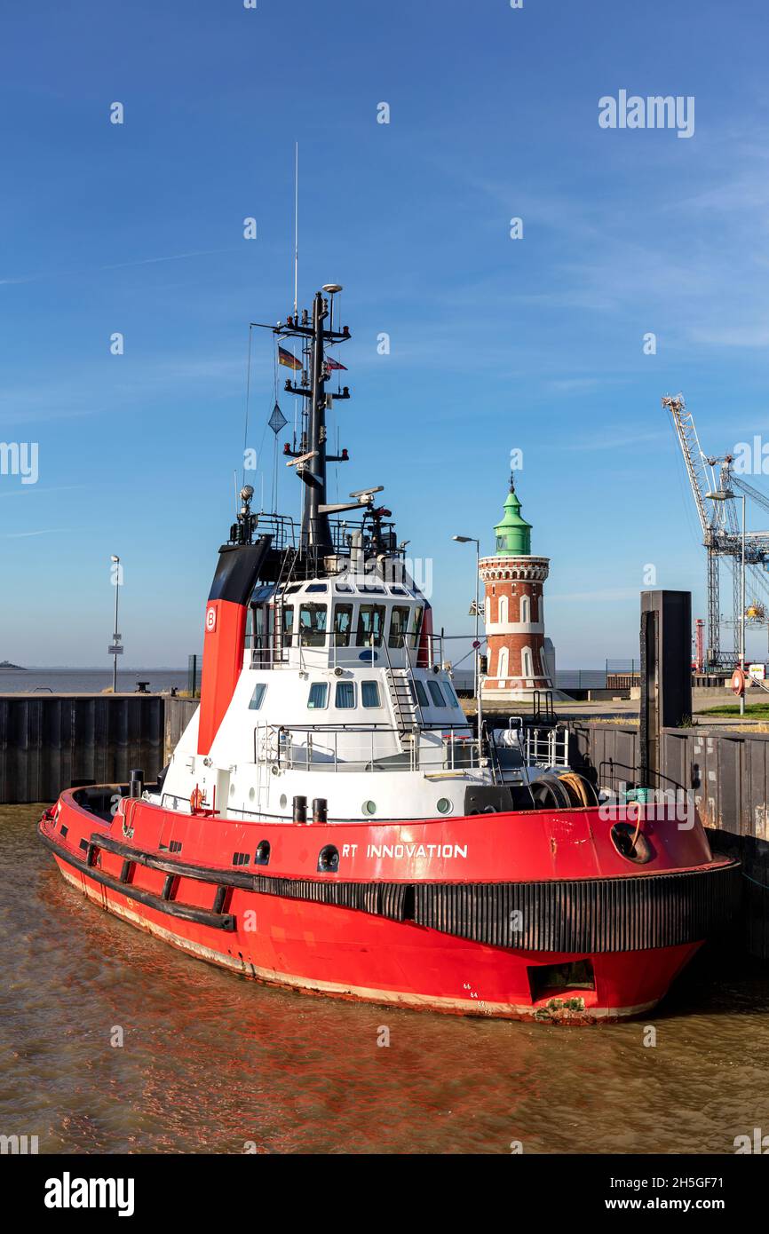 Boluda Towage Europe Schlepper RT INNOVATION im Hafen von Bremerhaven Stockfoto