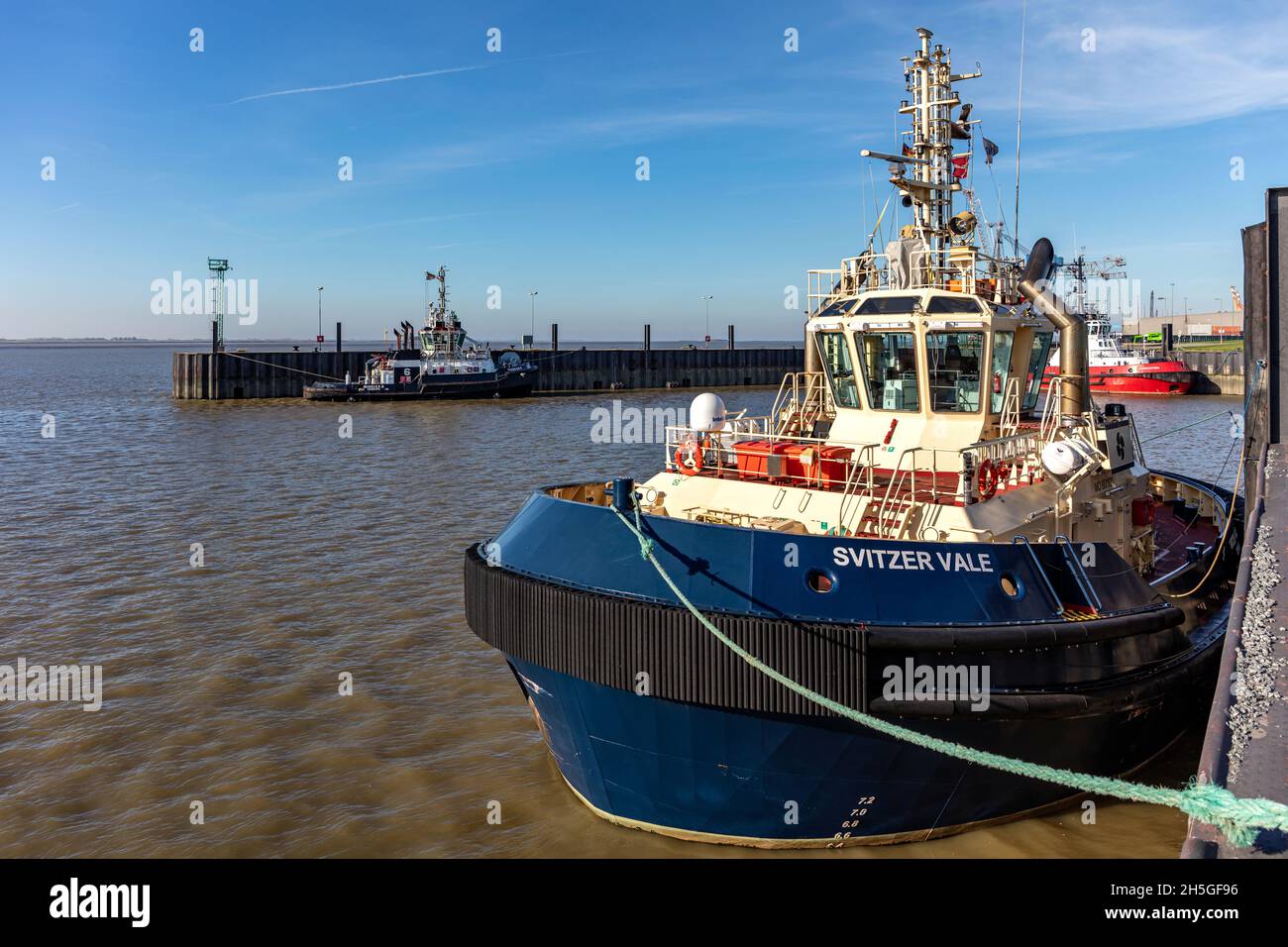 Schlepper SVITZER VALLE im Hafen von Bremerhaven Stockfoto