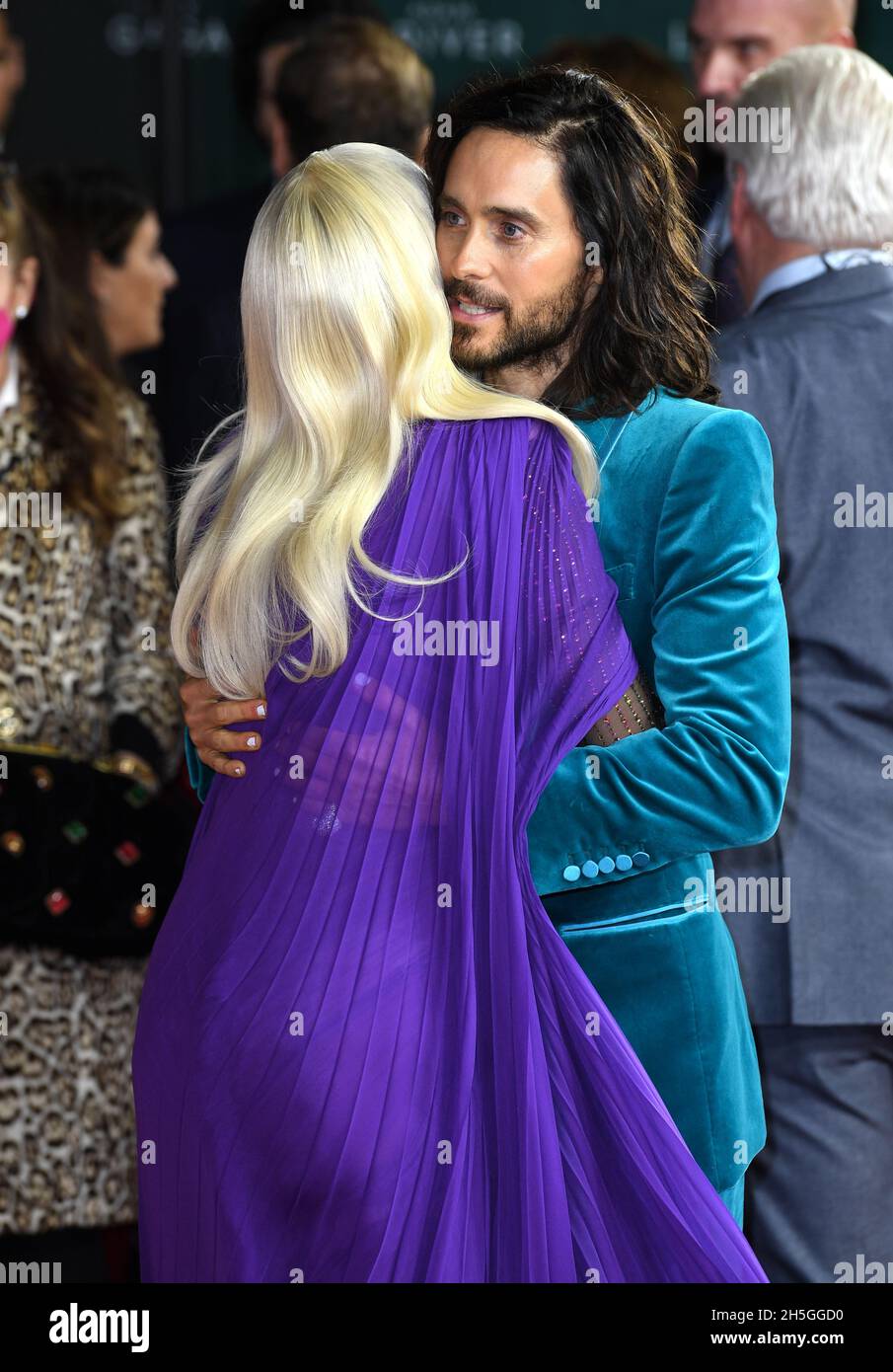 November 2021. London, Großbritannien. Jared Leto und Lady Gaga bei ihrer Ankunft am House of Gucci UK Premiere, Odeon Leicester Square. Quelle: Doug Peters/EMPICS/Alamy Live News Stockfoto