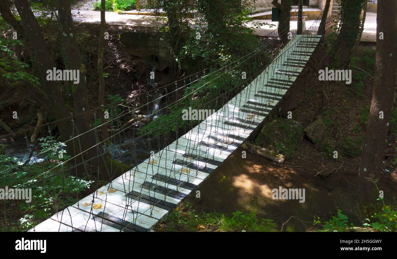 Die musikalische Brücke im Freizeitpark Pavliani, Griechenland Stockfoto