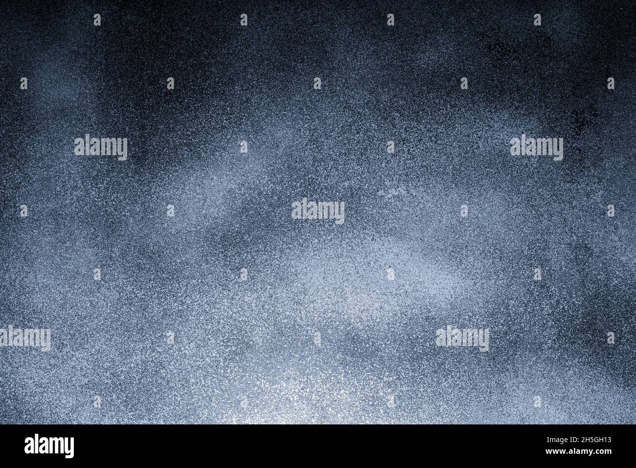 Dunkelgrau und schwarz detaillierte Oberfläche des alten Wandtextur Grunge Hintergrund. Stockfoto