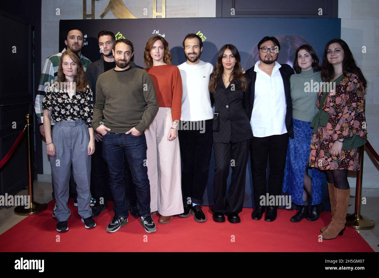 Lucie Frejaville, Henri Debeurme, Melan Omerta, Remy Silk Bensit, Erika Sainte, Antoine Gouy, Hiba Abouk, Christophe Tek, Sophie DAB und Justine Kim Gautier bei der Premiere von J'Ai Tue Mon Mari am 09. November 2021 in Paris, Frankreich. Foto von Aurore Marechal/ABACAPRESS.COM Stockfoto