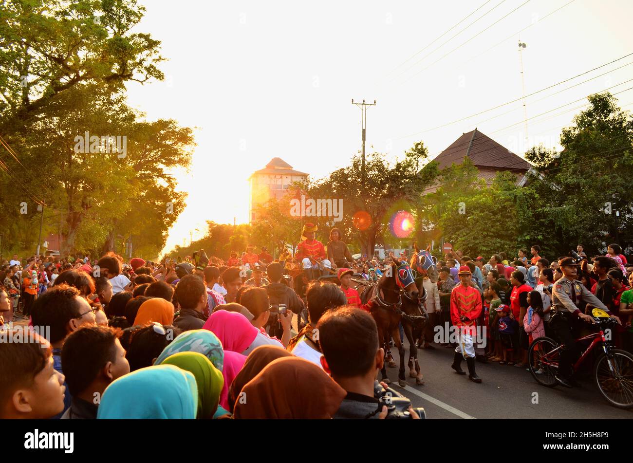 Solo Batik Karneval Veranstaltung auf Jalan Slamet Riyadi, Solo, Central Java, Indonesien. Stockfoto