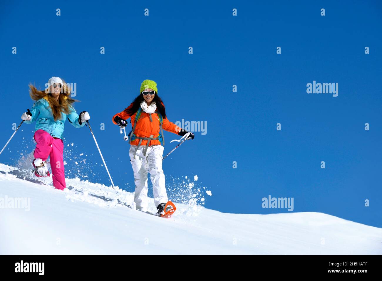 FRANKREICH, SAVOYEN ( 73 ), COURCHEVEL 1850 , SCHNEESCHUHE , WINTERSPORTGEBIET GENANNT 3 VALLEES Stockfoto