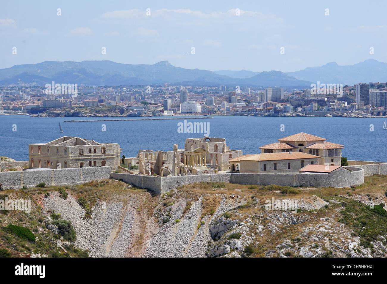 Hopital Caroline, Ile Pomegues, Friaoul-Inseln, im Hintergrund Marseille, Mittelmeer, Archipel du Frioul, Frankreich Stockfoto