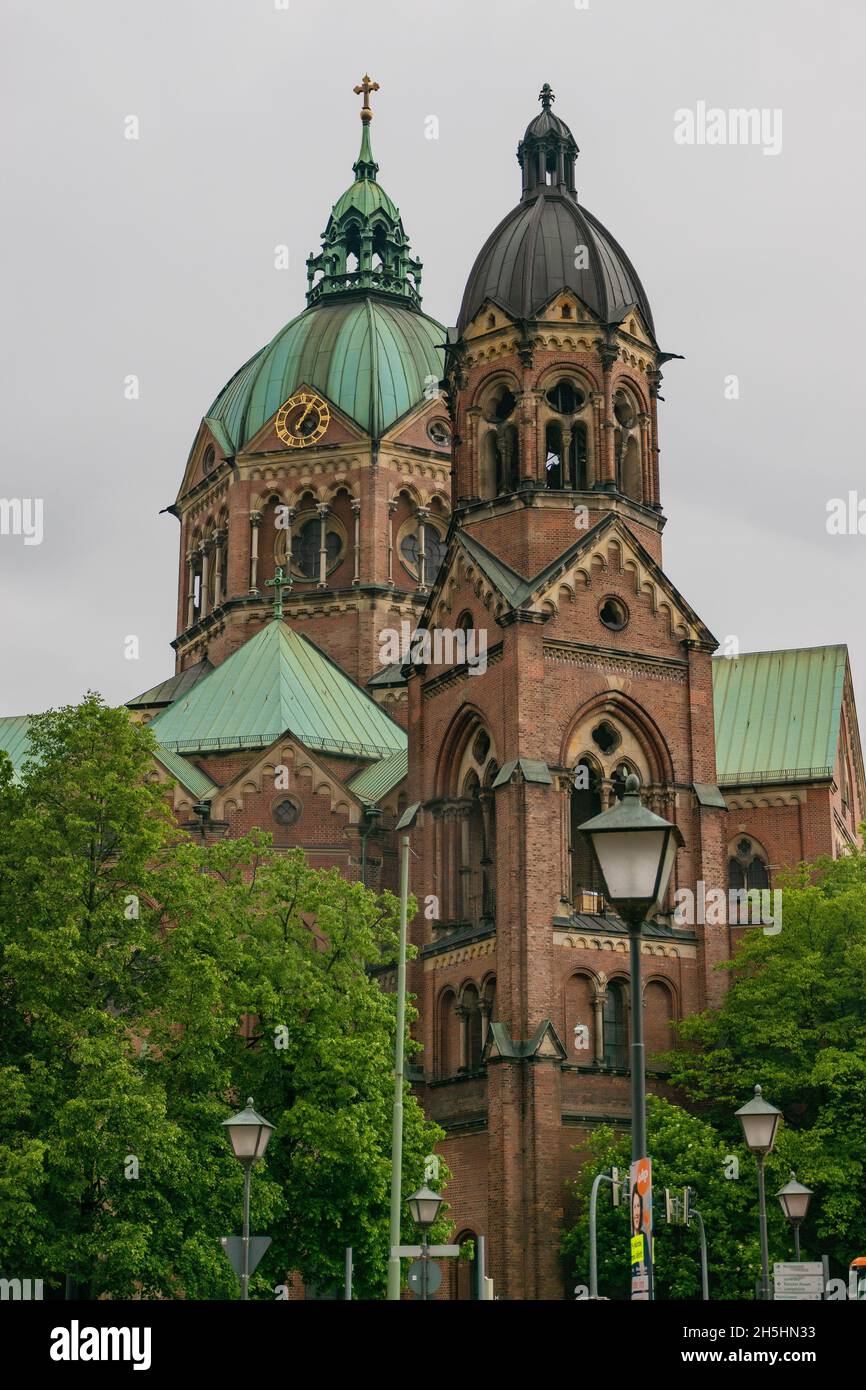 22. Mai 2019 München, Deutschland - die Evangelische Kirche Kirchengemeinde St. Lukas, die größte evangelische Kirche in München Stockfoto