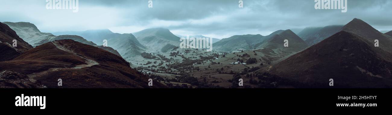 CAT Bells ist ein Fell im englischen Lake District in der Grafschaft Cumbria. Es liegt am westlichen Ufer von Derwentwater. Stockfoto