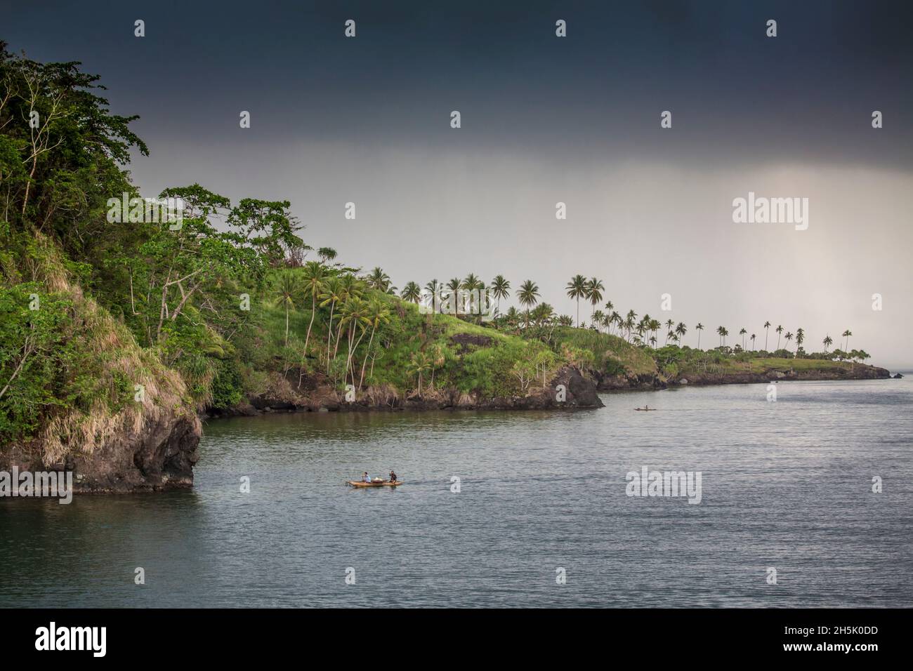 Auslegerkanus in Tufi auf der Halbinsel Cape Nelson, Provinz Oro, Papua-Neuguinea; Tufi, Oro, Papua-Neuguinea Stockfoto
