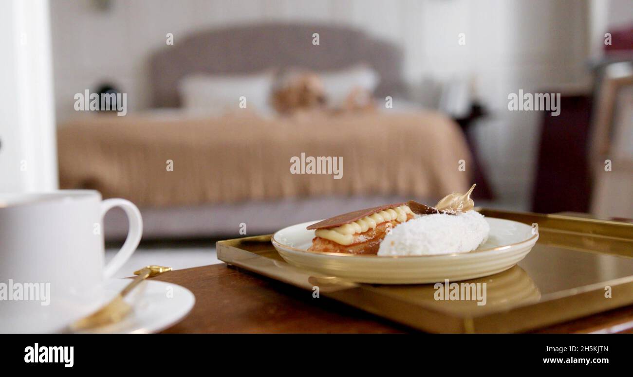 Ein Schwerpunkt auf einem Dessert in einem Hotel Stockfoto