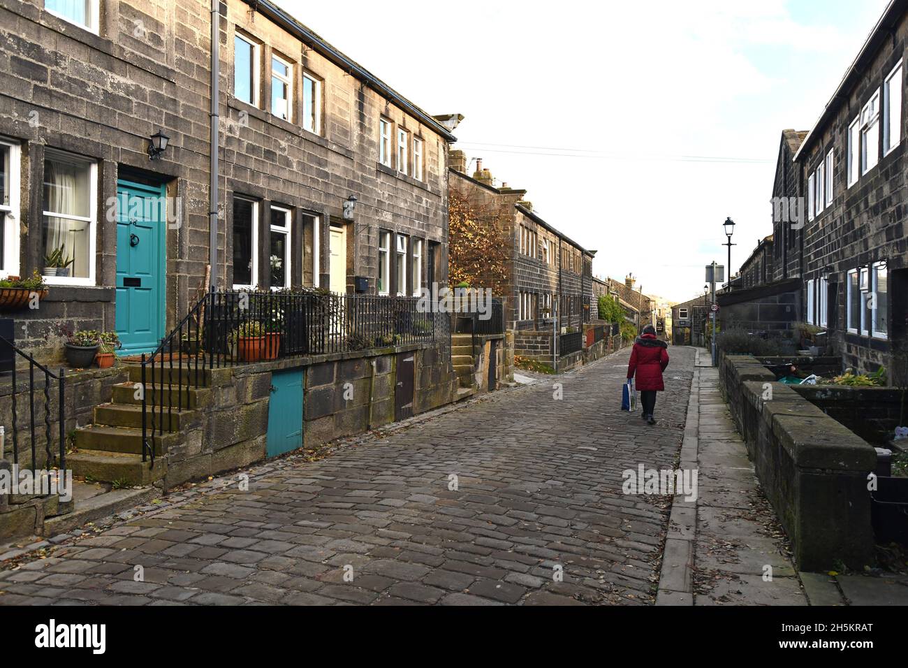 Autofreies Dorf Heptonstall Village im Stadtteil Calderdale in West Yorkshire, England, dürfen die Bewohner ihre Autos nicht auf dem Kopfsteinpflaster parken Stockfoto