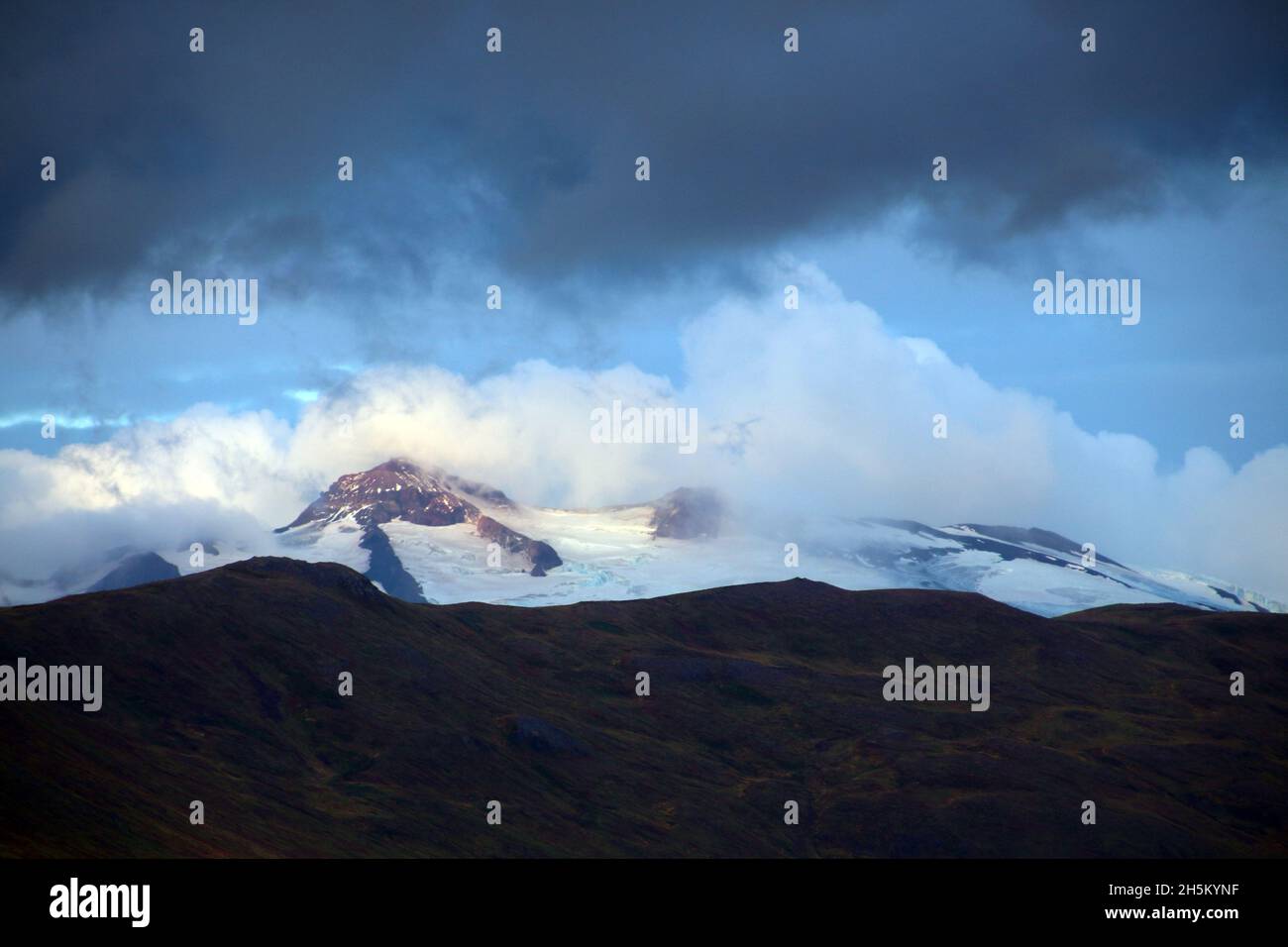 Makushin Vulkan auf Unalaska Island, Aleuten, Alaska Stockfoto