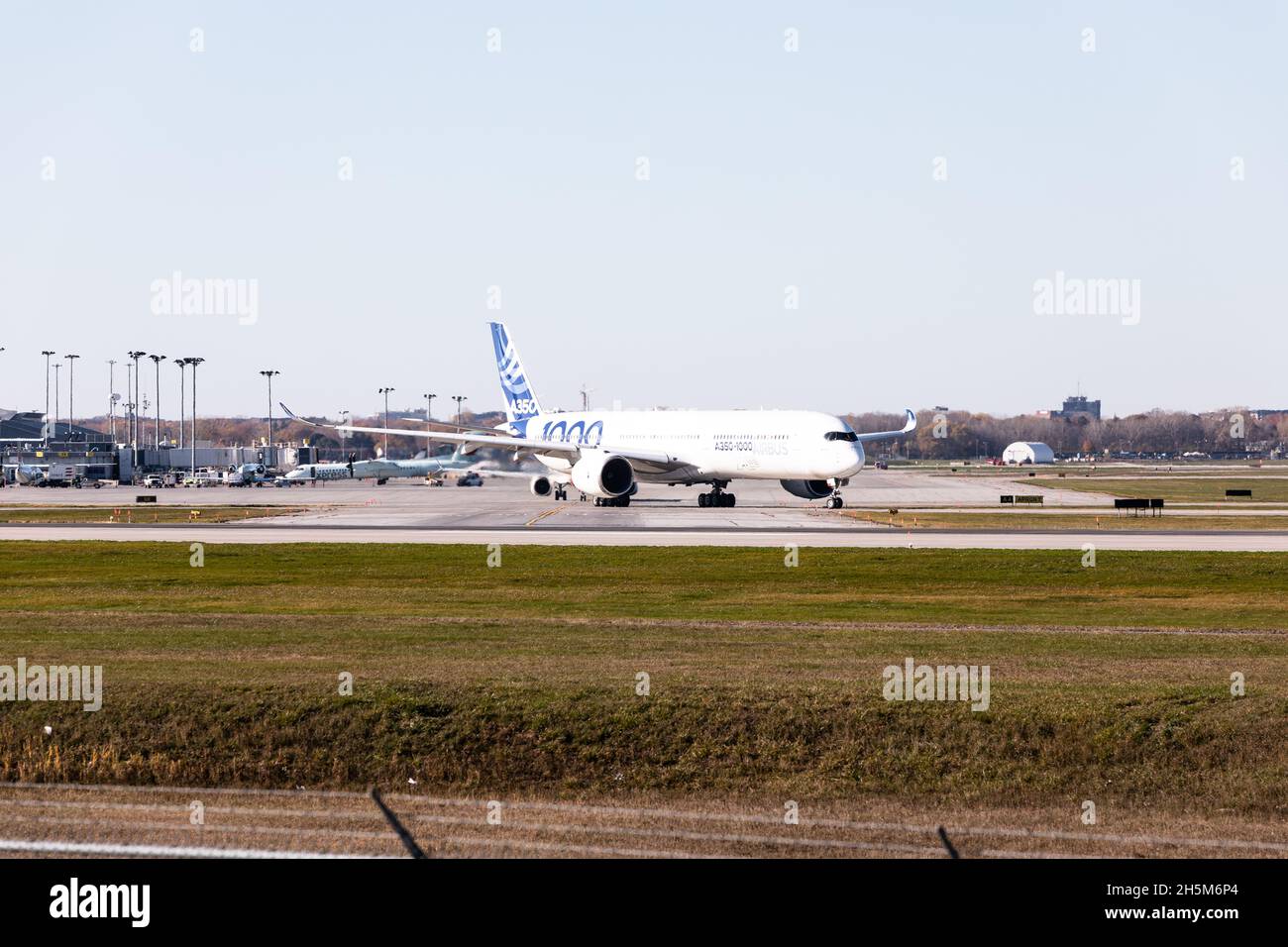 Airbus A350-1000 XWB im Flughafen Montreal, Pierre-Elliott Trudeau, Quebec, Kanada Stockfoto