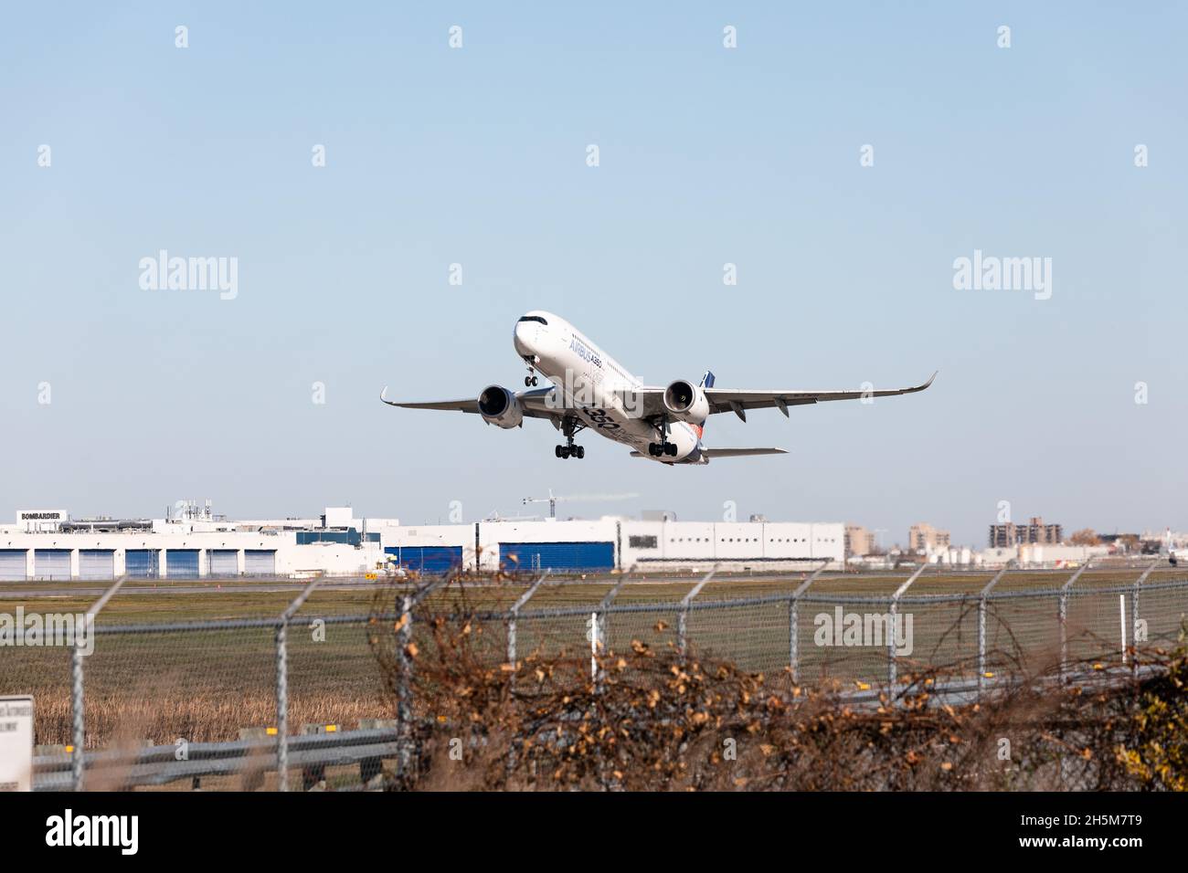 Flightlab Airbus A350-900 in Montreal Airport, Pierre-Elliott Trudeau, Quebec, Kanada Stockfoto