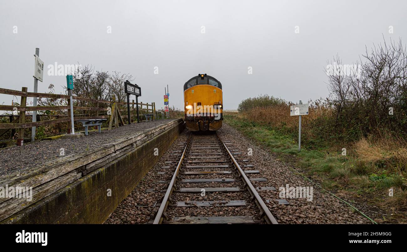 Berney Arms Bahnhof Klasse 37s Stockfoto