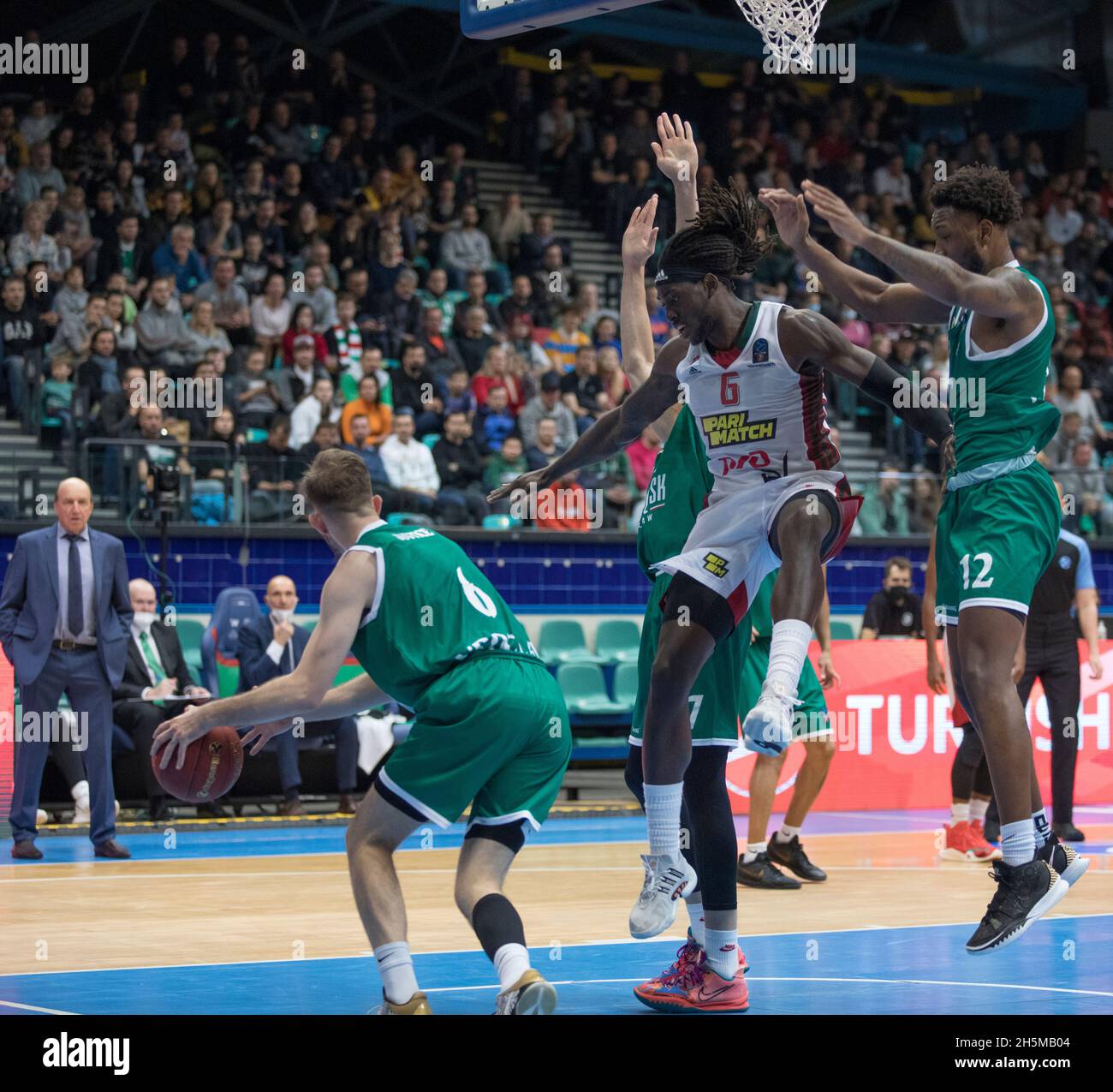 Breslau, Polen, 10. November 2021. 7 TAGE Eurocup: WKS Slask Wroclaw gegen Lokomotiv Kuban Krasnodar in Hala Orbita. Im Bild: © Piotr Zajac/Alamy Live News Stockfoto