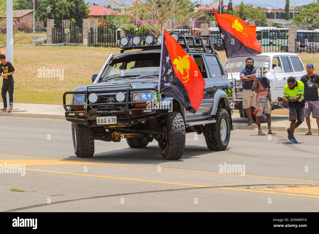 Ein TLC 80 im 4x4-Konvoi während des 46. Unabhängigkeitstages von Papua-Neuguinea in Port Moresby. Stockfoto
