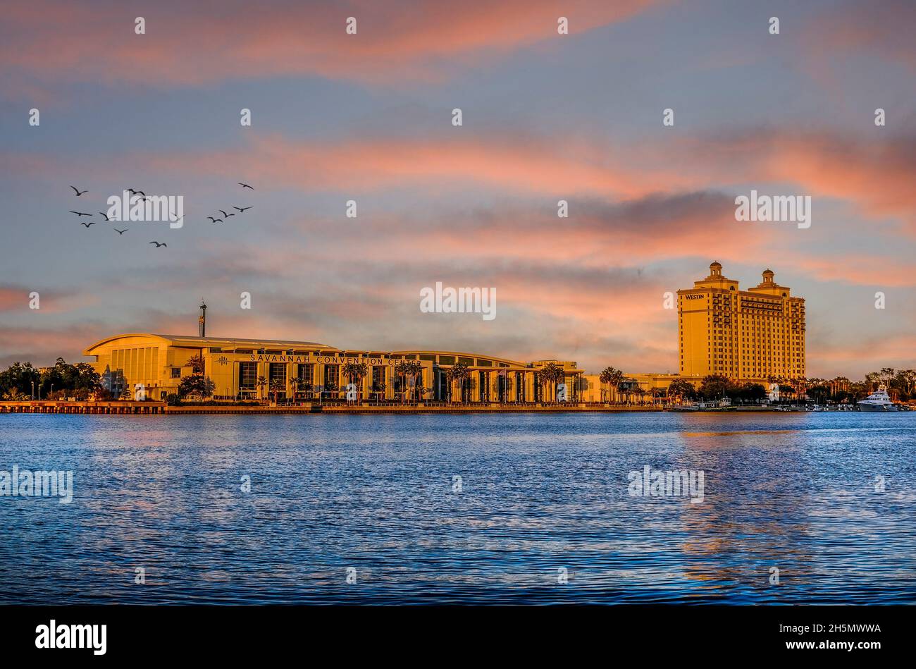 Savannah Convention Center in Dusk Stockfoto