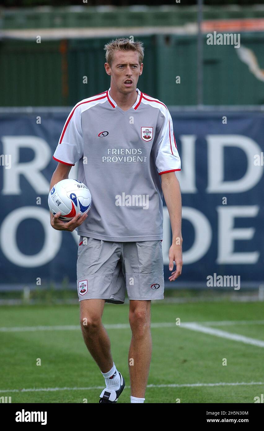 PETER CROUCH NIMMT DAS TRAINING BEI SOUTHAMPTON PIC, MIKE WALKER, 2005, WIEDER AUF Stockfoto