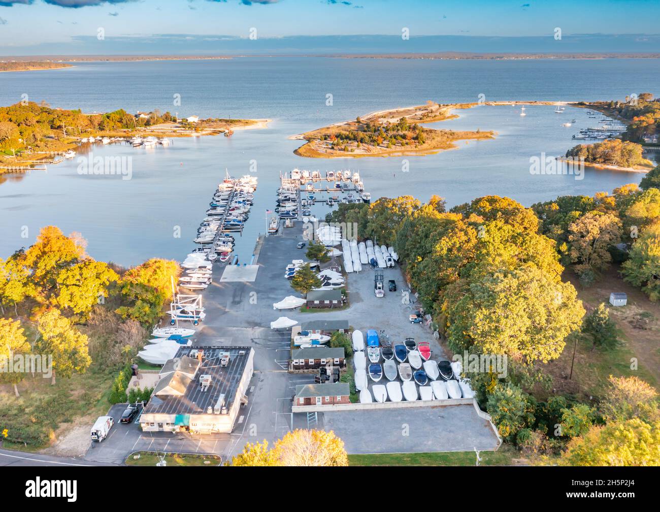 Luftaufnahme von Mill Creek Marina, Sag Harbor, NY Stockfoto