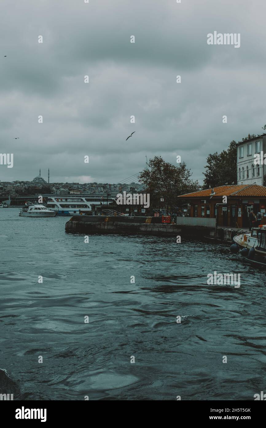 Schwarzes Meer und Blick auf istanbul. Stockfoto