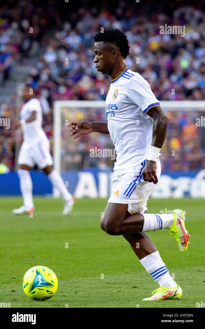 BARCELONA - OCT 24: Vinicius Junior in Aktion während des La Liga-Spiels zwischen dem FC Barcelona und Real Madrid CF de Futbol im Camp Nou Stadium auf OC Stockfoto