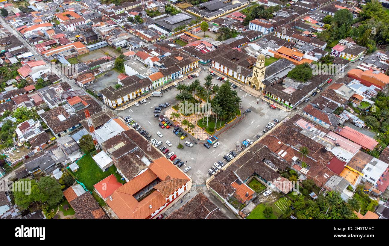 Luftaufnahme Iglesia von Nuestra Señora del Carmen, Salento, Kolumbien Stockfoto