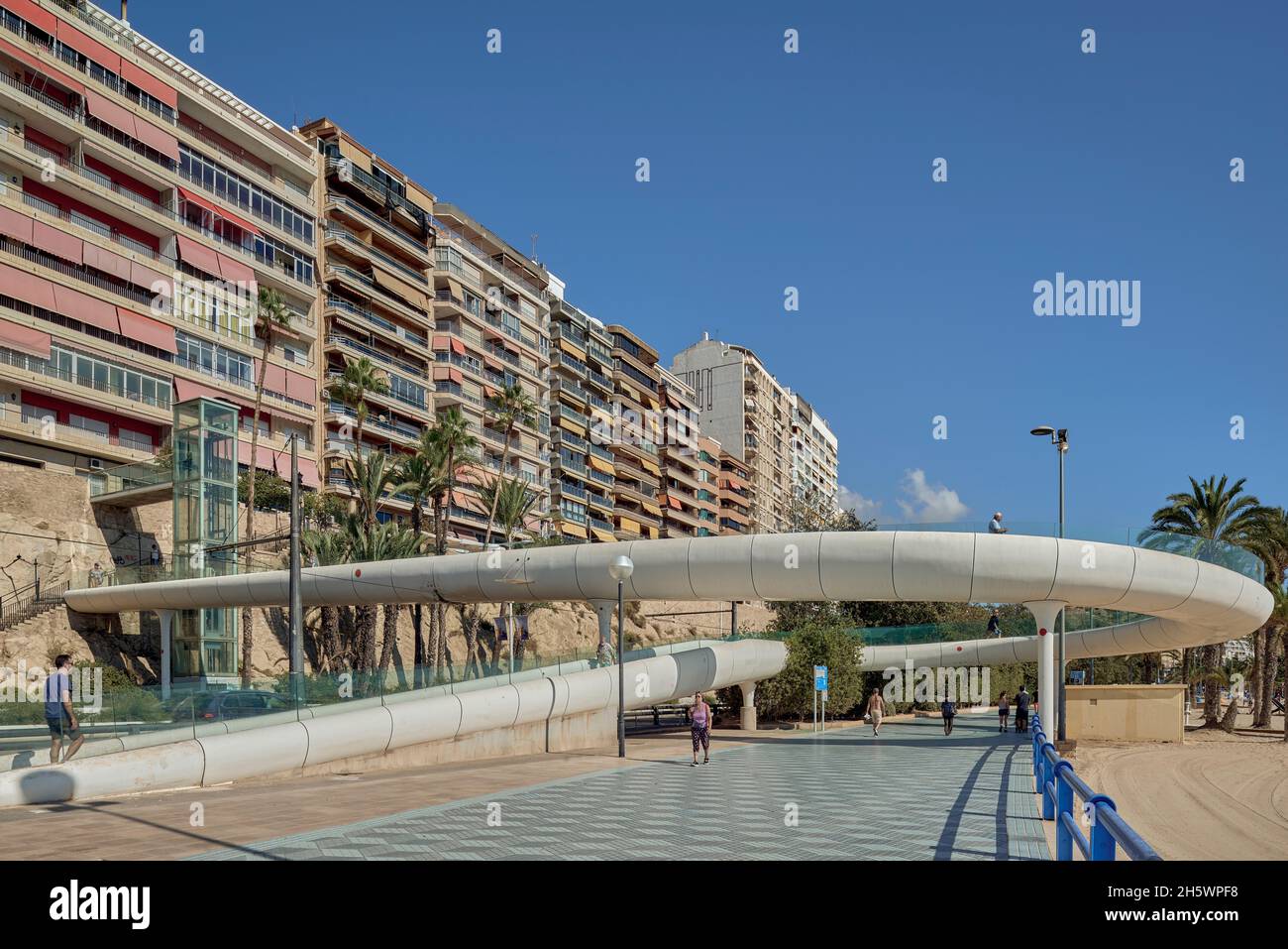 Der Strand Postiguet, oder einfach El Postiguet, befindet sich in der spanischen Stadt Alicante, im Viertel Ensanche, Valencia, Spanien, Europa Stockfoto