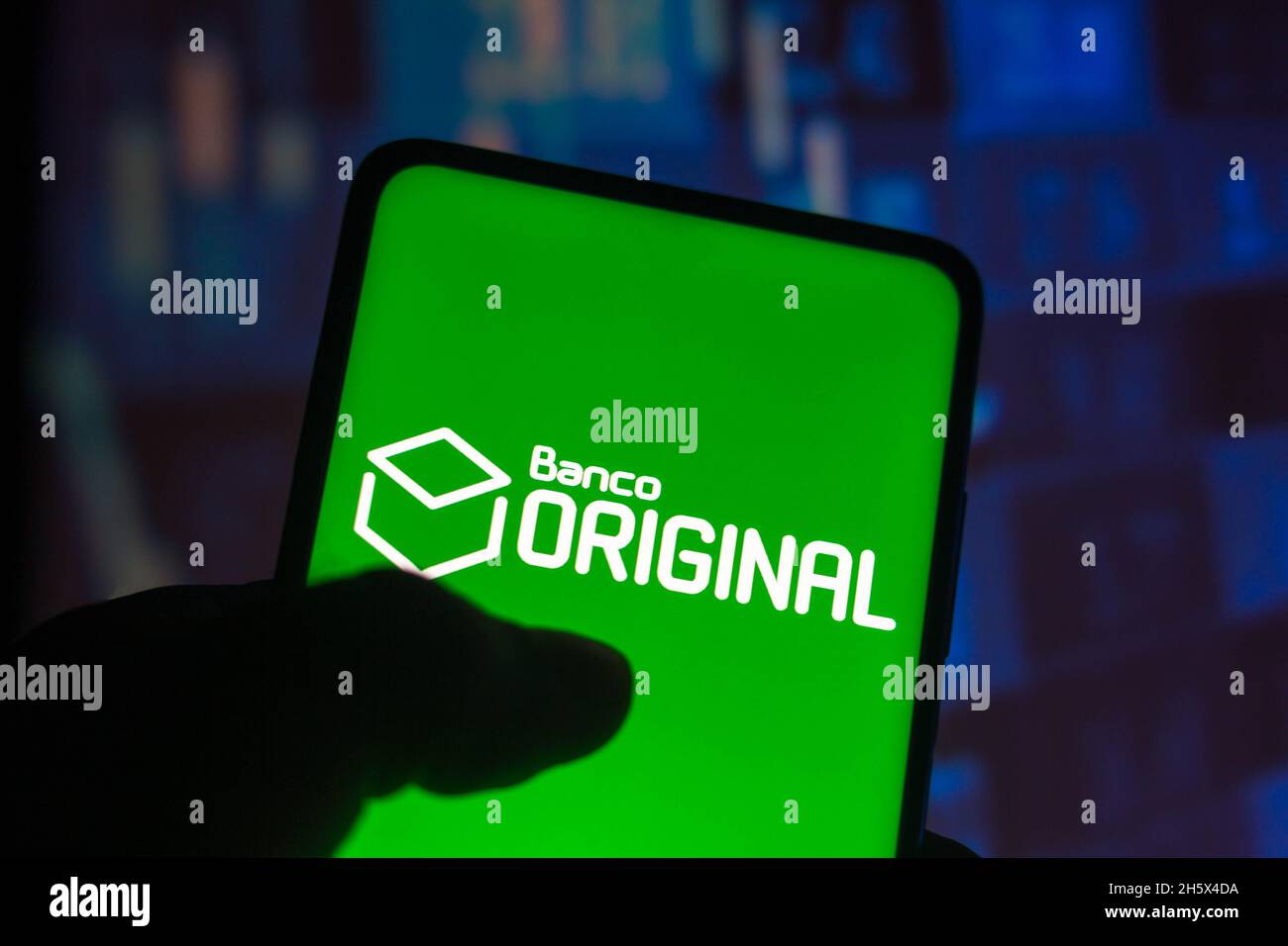 Brasilien. November 2021. In dieser Abbildung ist das Banco Original-Logo auf einem Smartphone-Bildschirm zu sehen. (Foto von Rafael Henrique/SOPA Images/Sipa USA) Quelle: SIPA USA/Alamy Live News Stockfoto