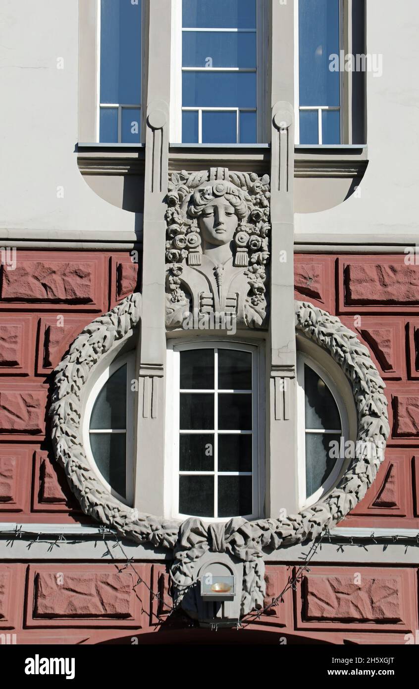 Jugendstil-Architektur in der Yaroslaviv Val Street in Kiew Stockfoto
