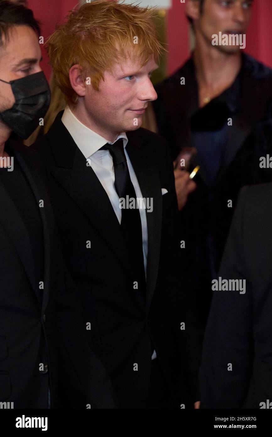 Madrid. Spanien. 20211111, Ed Sheeran nimmt am 11. November 2021 an der 20. Ausgabe der GQ Men of the Year Awards im Palace Hotel in Madrid Teil. Quelle: MPG/Alamy Live News Stockfoto