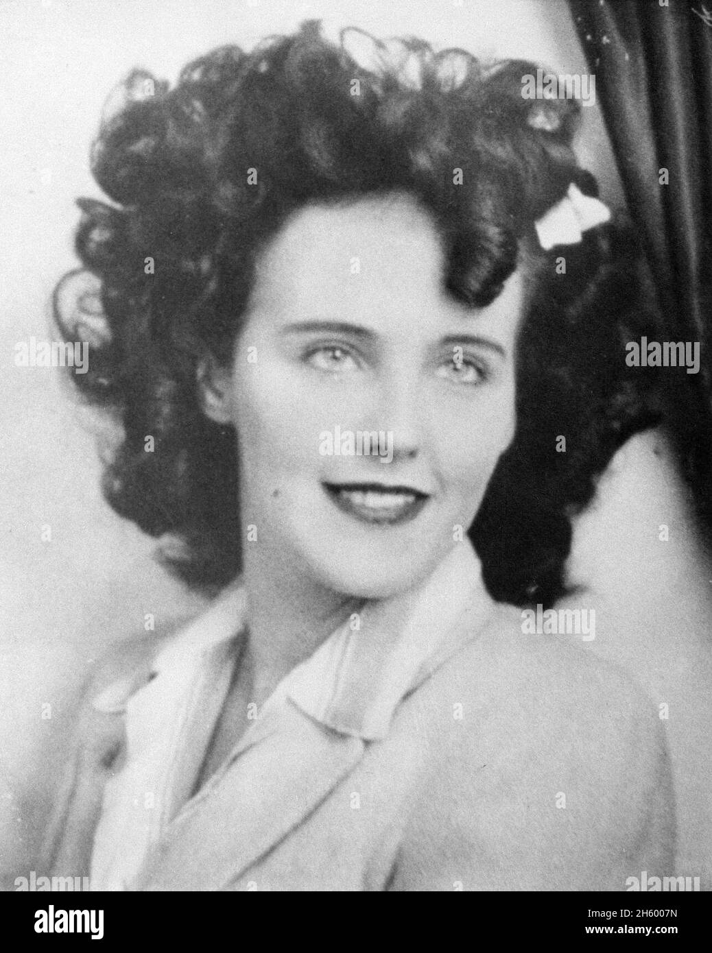 Auszug aus einem Polizeibulletin, das vom Polizeidezernat von Los Angeles verteilt wurde und auf der offiziellen Website des US Federal Bureau of Investigation ([1]) abgerufen wurde. Datiert vom 15. Januar 1947, dem Tag, an dem Frau Short im Bezirk Los Angeles die Leiche entdeckt wurde Stockfoto