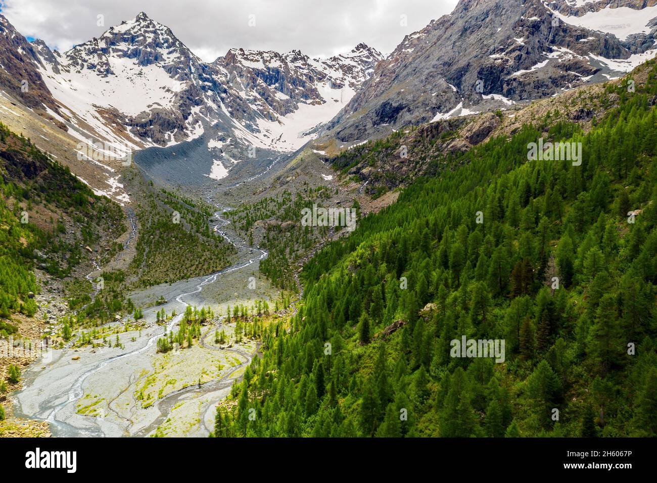 Valmalenco (IT), Luftaufnahme des Ventina-Tals mit der Moräne und dem Rückzug des Gletschers Stockfoto