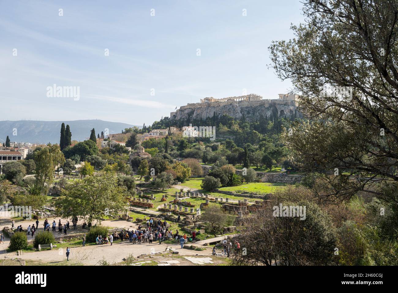 Athen, Griechenland. November 2021. Blick auf den Tempel des Hephaestus in der archäologischen Stätte der antiken Agora, im Stadtzentrum Stockfoto