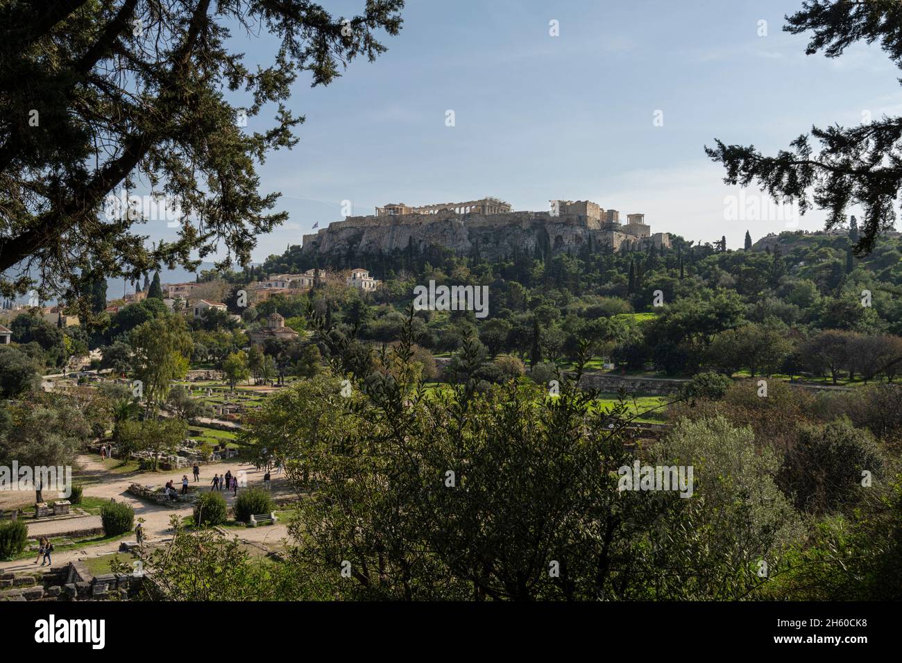 Athen, Griechenland. November 2021. Blick auf den Tempel des Hephaestus in der archäologischen Stätte der antiken Agora, im Stadtzentrum Stockfoto