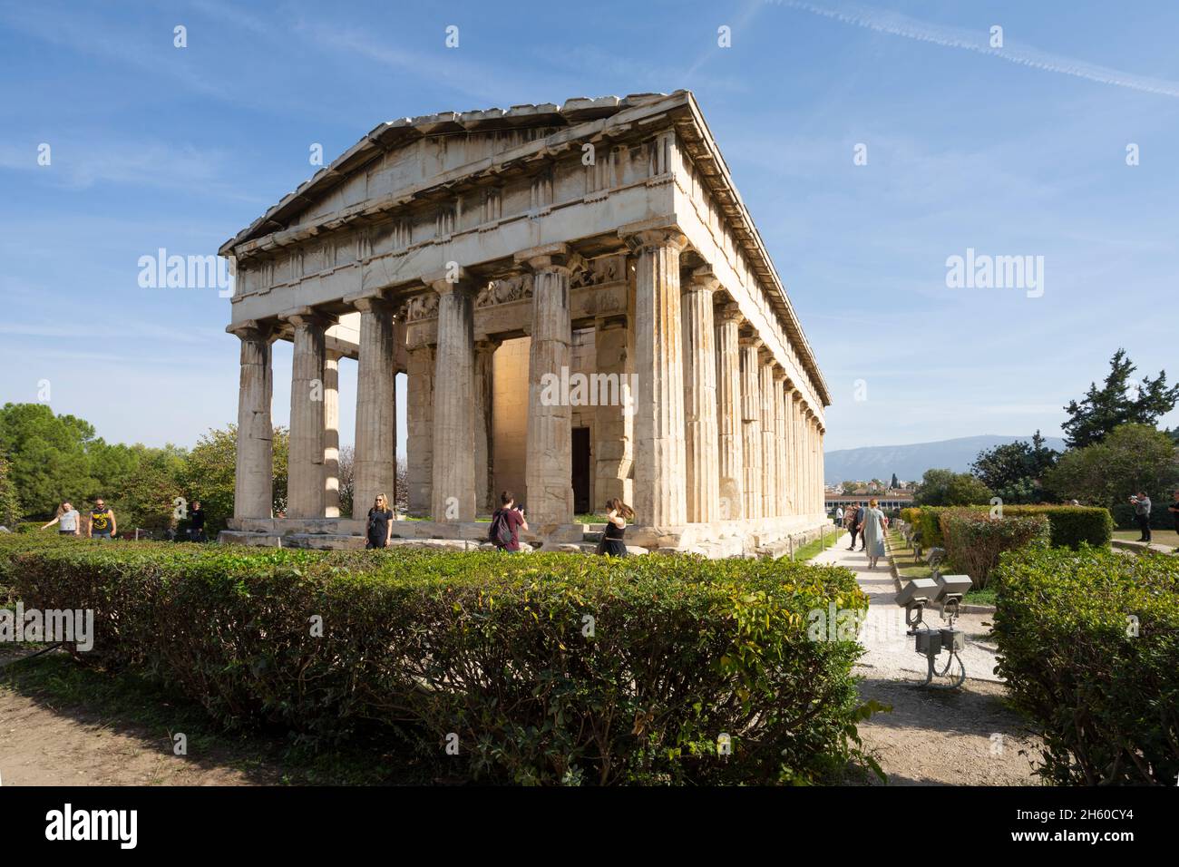 Athen, Griechenland. November 2021. Blick auf den Tempel des Hephaestus in der archäologischen Stätte der antiken Agora, im Stadtzentrum Stockfoto