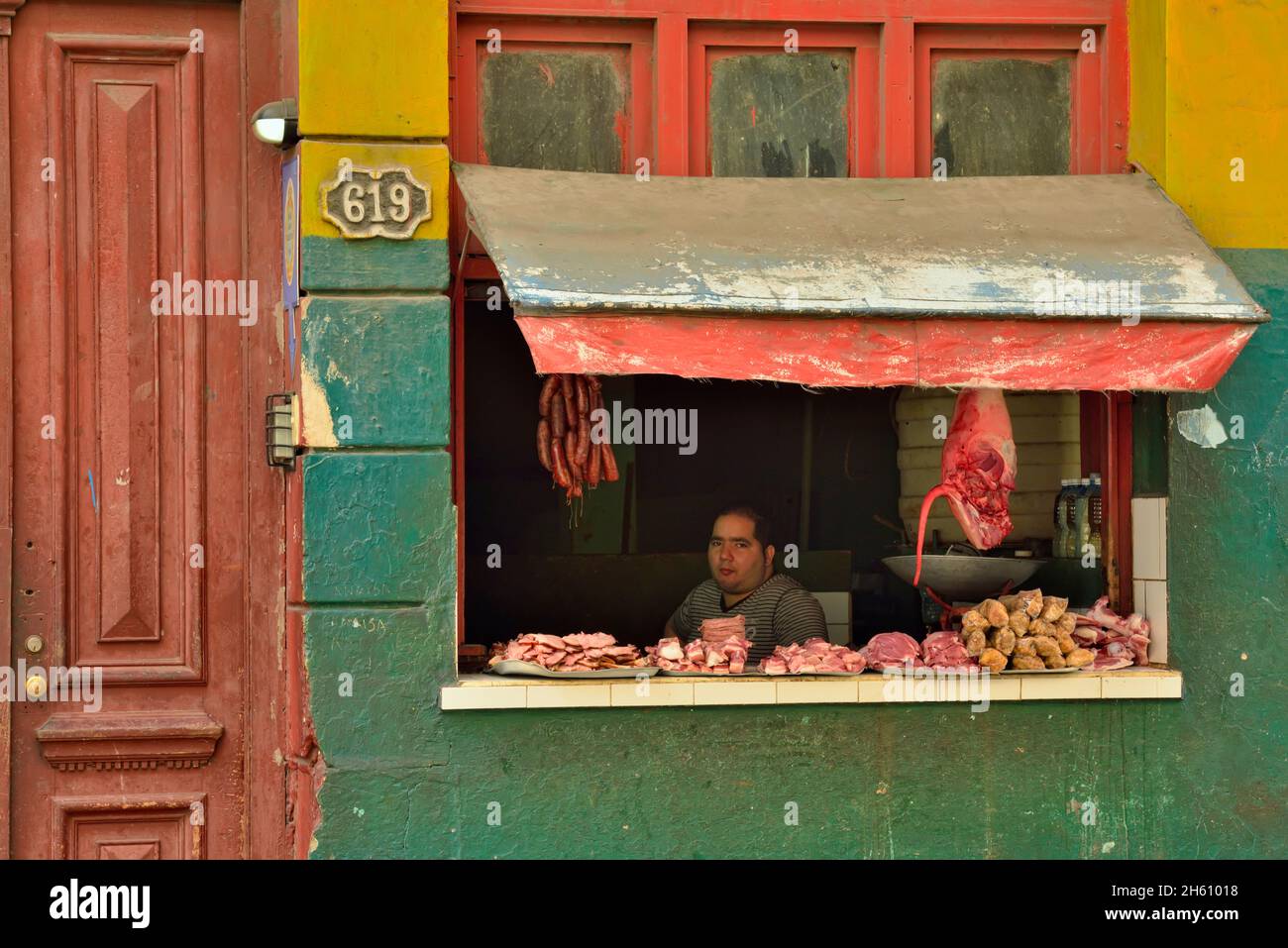 Ladenbesitzer (Fleischmarkt) in der Calle Neptuno im Zentrum von Havanna, La Habana (Havanna), Habana, Kuba Stockfoto