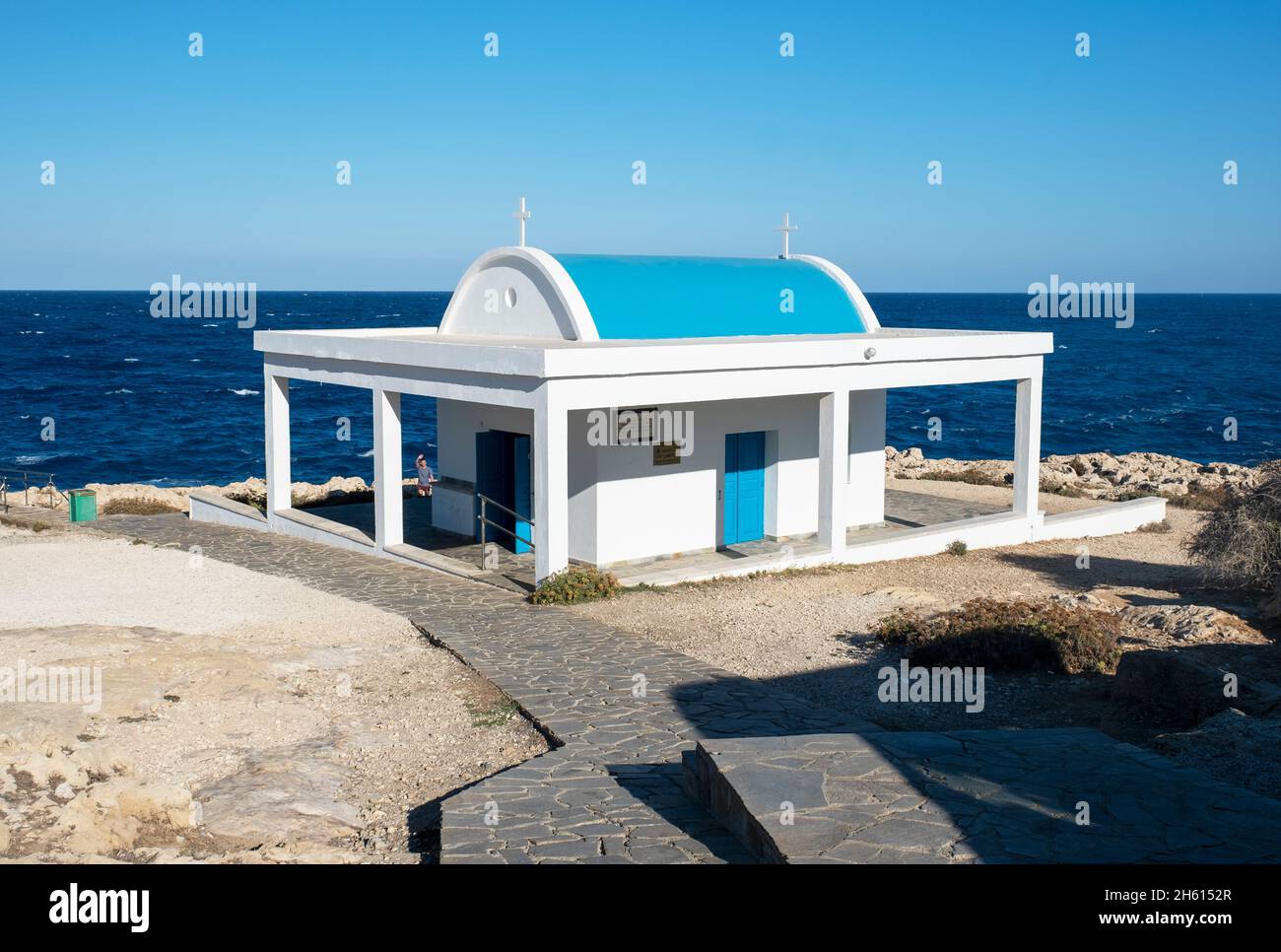 Die kleine Kapelle von Agioi Anargyroi, Cape Greco Nationalpark, Zypern. Stockfoto