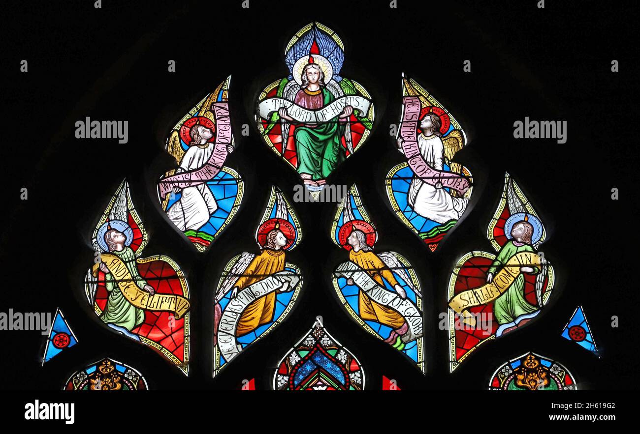 Buntglasfenster von 1855 von Frederick Preedy (1820-1898), das die Himmelfahrt Jesu darstellt, St James Church, Harvington, Worcestershire Stockfoto
