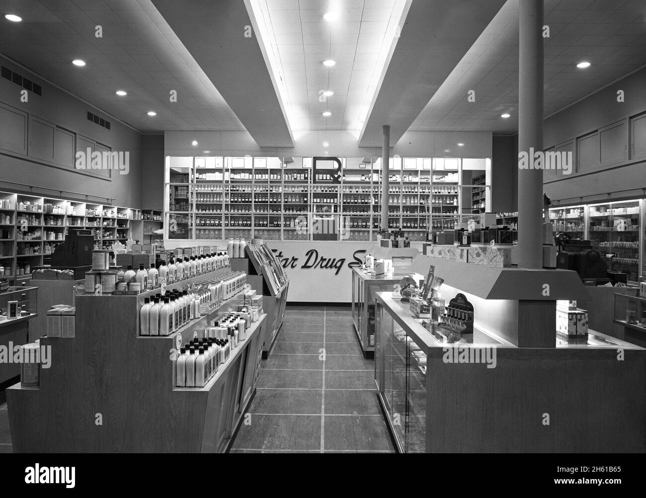 Star Drug, Geschäft an der Kingsbridge Rd., Bronx, New York; 1946 Stockfoto