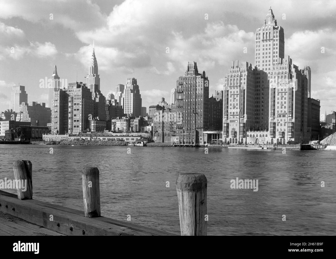 River House, 52nd St. und E. River, New York City; 1931 Stockfoto