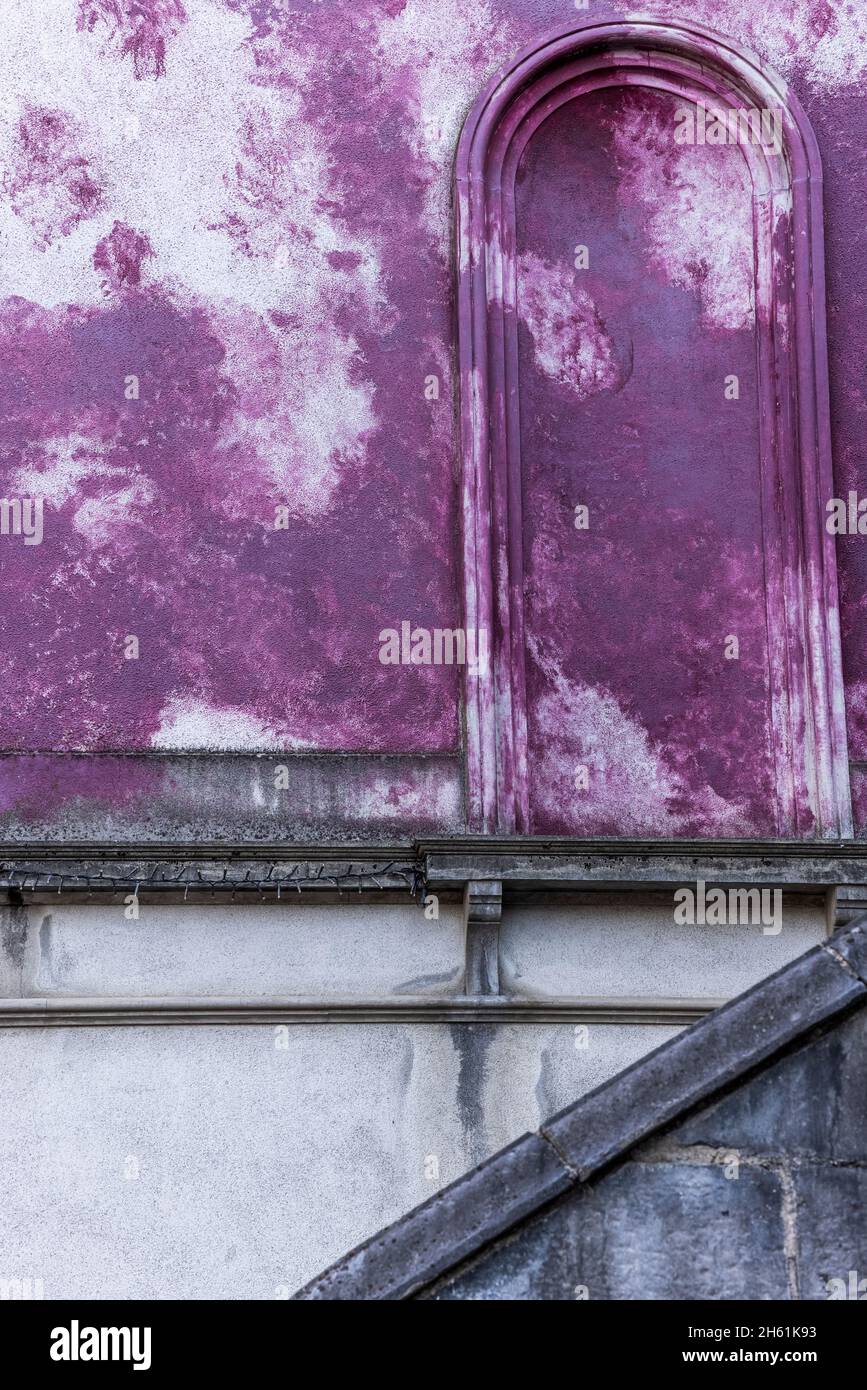 Detail der Gable Wall der alten Smithwicks Brauerei in Kilkenny, County Kilkenny, Irland Stockfoto