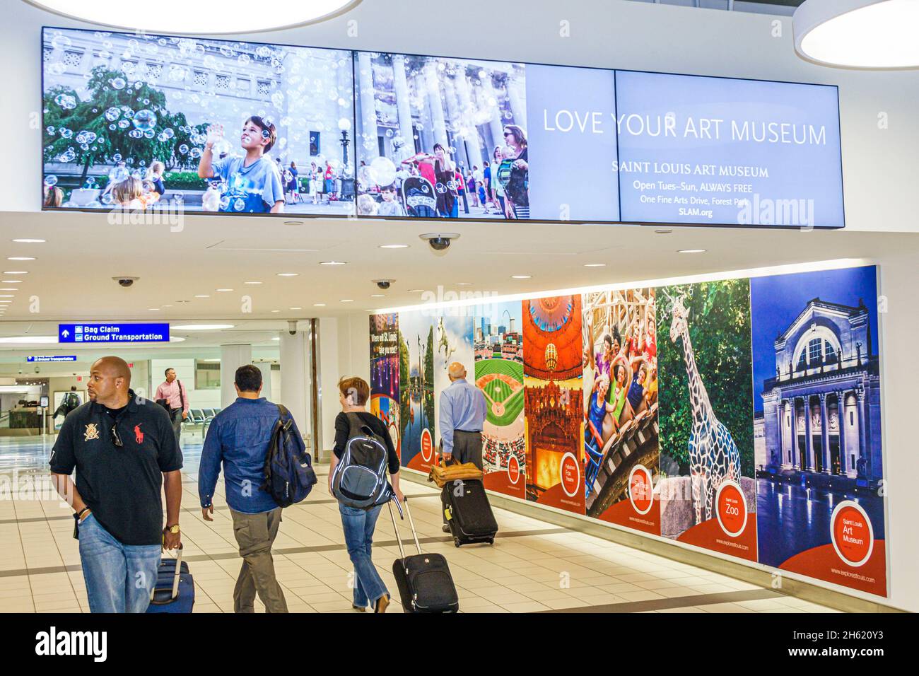 Saint St. Louis Missouri, Lambert-St. Louis International Airport, Terminal Gate, Passagiere Reisende Gepäck Saint Louis Art Museum innen Stockfoto