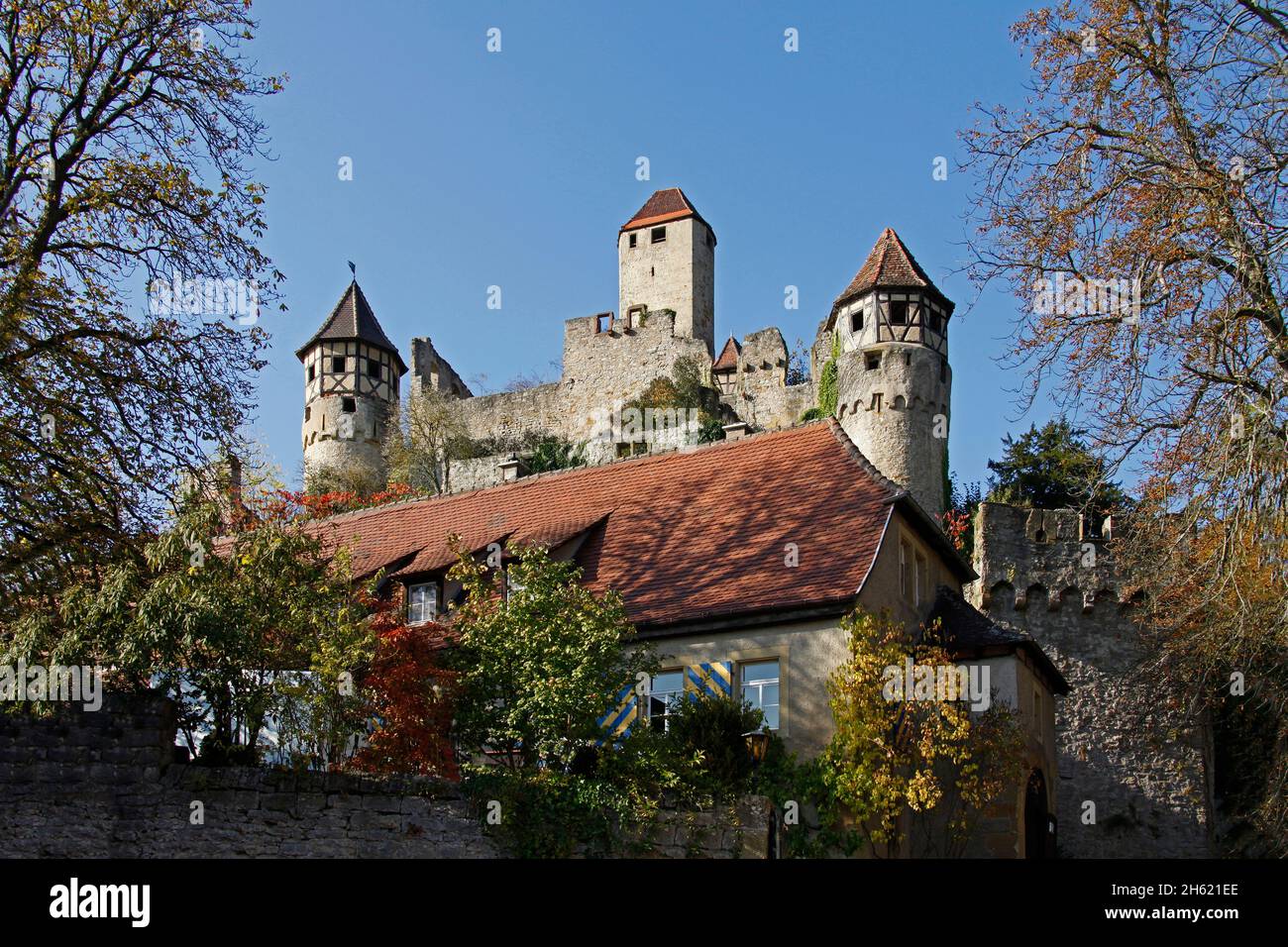 Schloss hornberg, wahrscheinlich spätestens im 11. Jahrhundert gegründet, Besitzer mit Grafen von lauffen, Herren von dürn, götz von berlichingen, neckarzimmern, baden-württemberg, deutschland Stockfoto