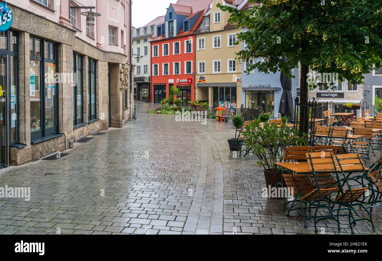 Fußgängerzone mit Geschäften in der Altstadt von kempten, bayern Stockfoto