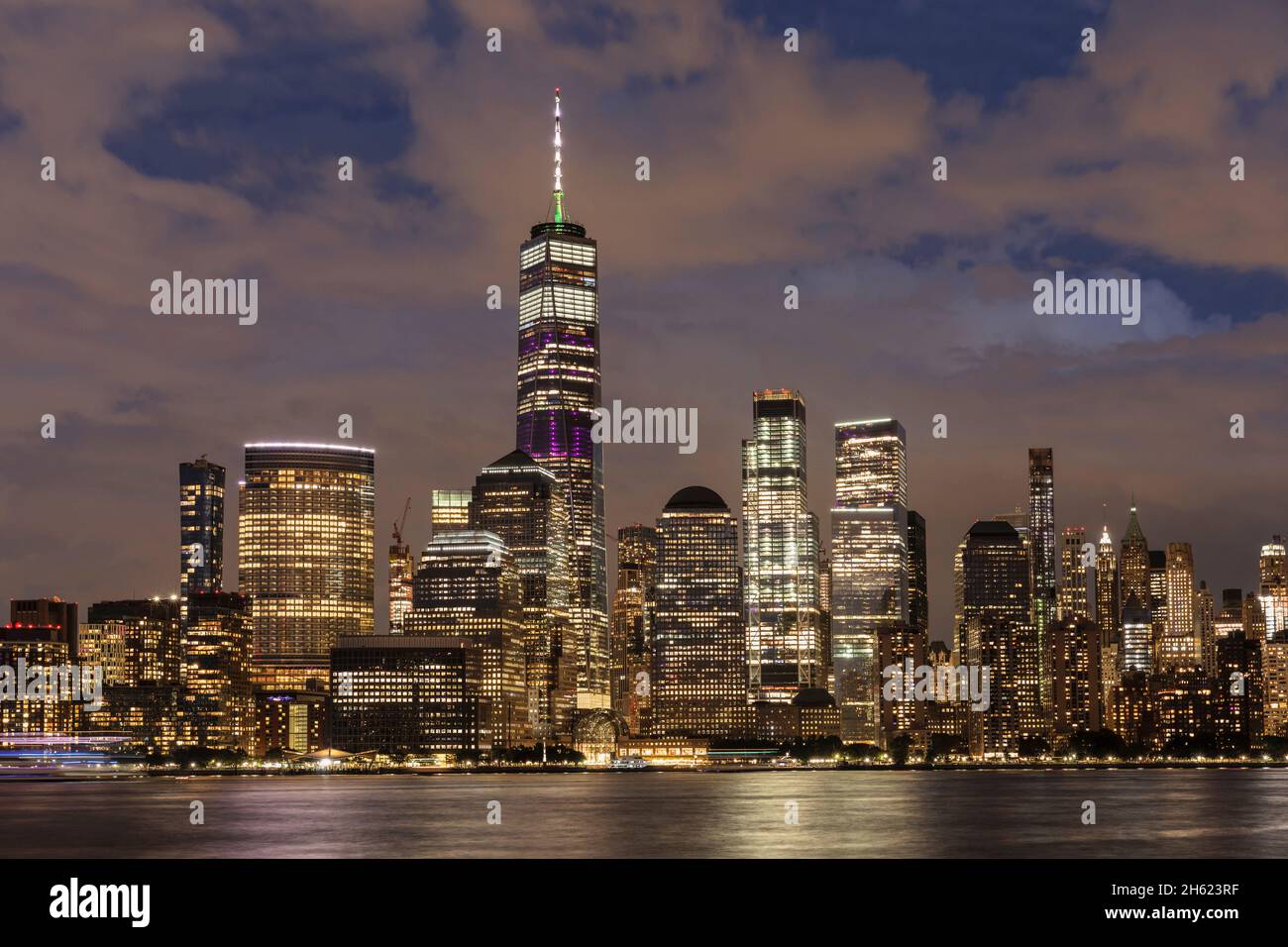 Blick von Jersey City nach Lower manhattan mit one world Trade Center, New york City, New york State, usa Stockfoto