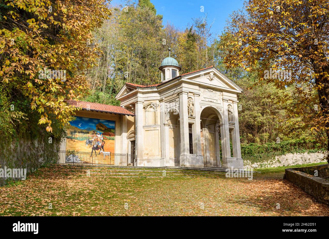 Die Kapelle auf dem Rosenkranzweg des Heiligen Berges von Varese. Unesco-Weltkulturerbe. Stockfoto